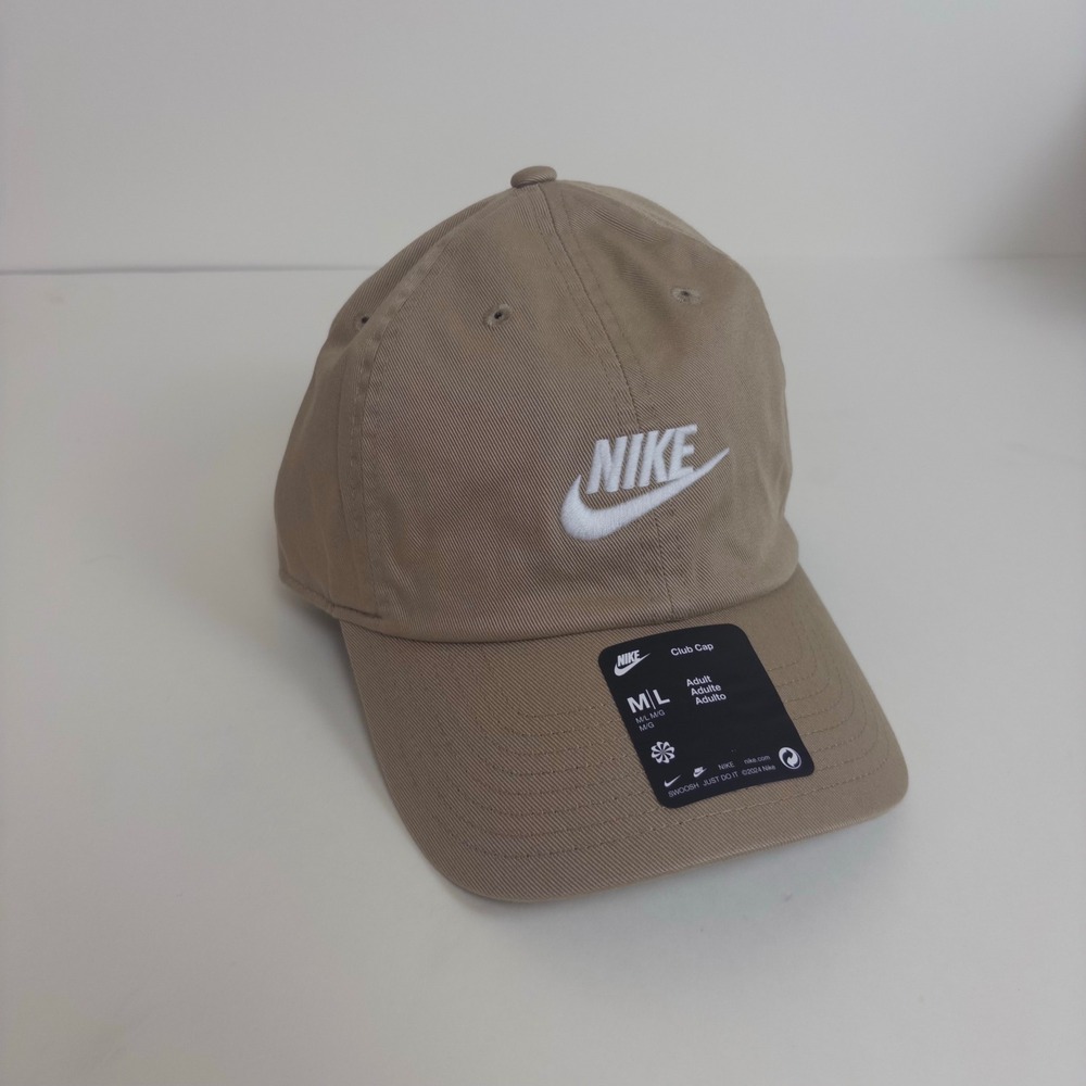 Nike Club Cap Adult M/L Khaki Tan Futura Logo Adjustable Baseball Hat FB5368-247